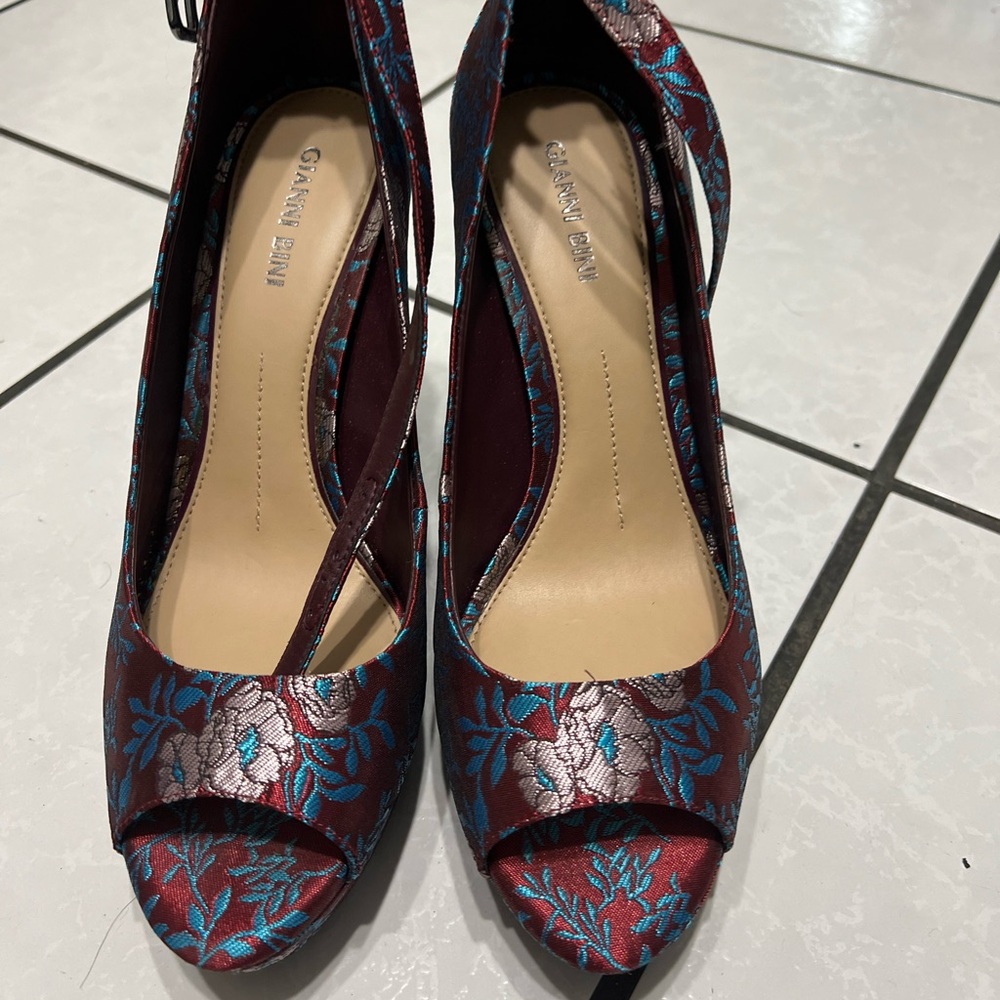 Gianni Bini Burgundy Floral Peep-Toe Heels with Teal Accents